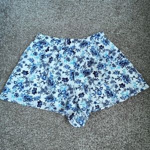 Blue floral flowy shorts